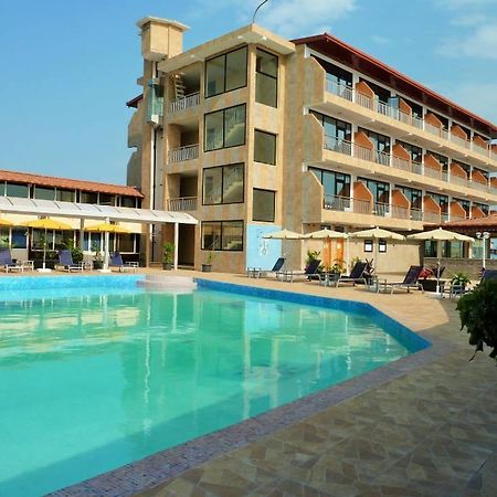 Hotel Le Petit Bateau Conakry Exterior foto